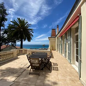 Palmeraie - Magnifique D'epoque Avec Vue 4 Personnes Avec Terrasse Le Port Nizza